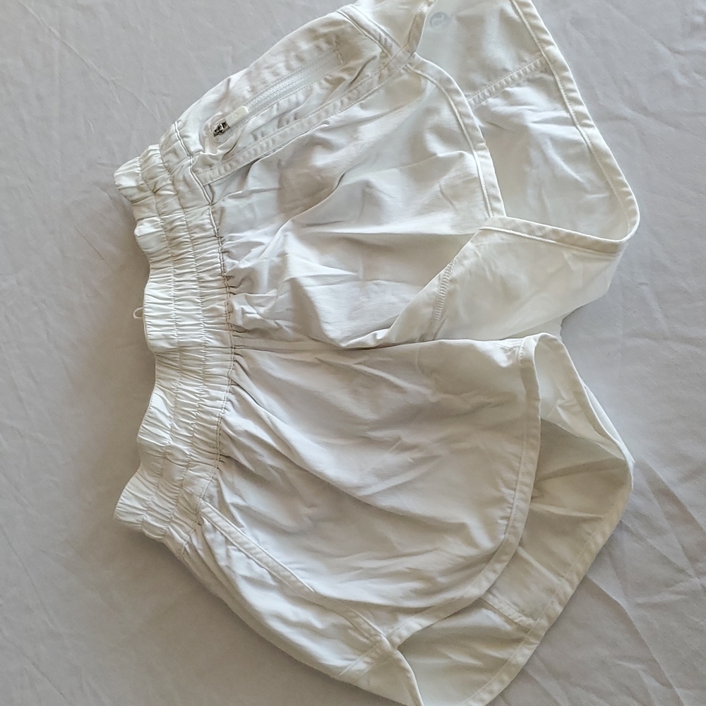 Lululemon tracker shorts, size 6, white